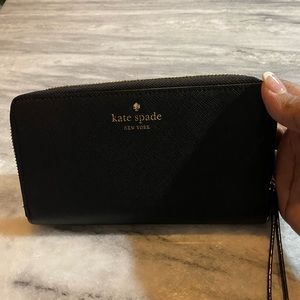 Large black leather Kate spade ♠️ wallet or wristlet. Like new condition.